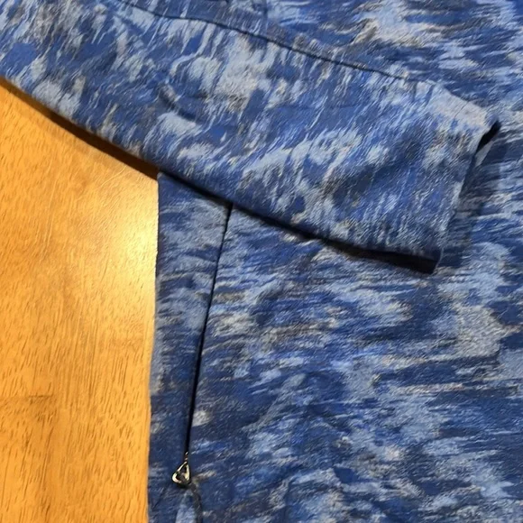 Lululemon men’s zip up - Picture 3 of 5